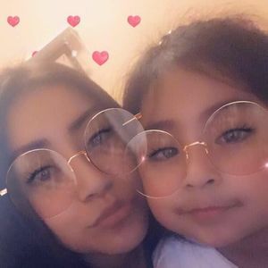 Meet your Posher, Miriam